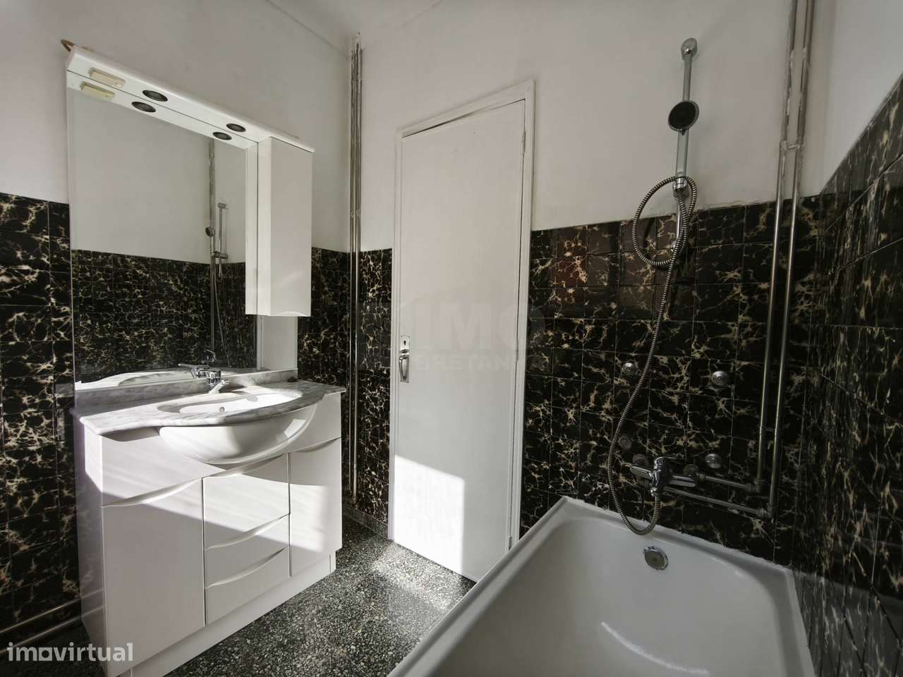 T4 - Bairro Norton de Matos | Solum – Coimbra-8