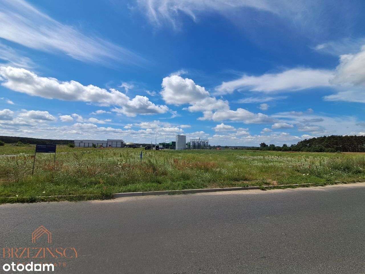 NOWA CENA!! OKAZJA! Działka 1,08 ha! Pod inwestycję!-1