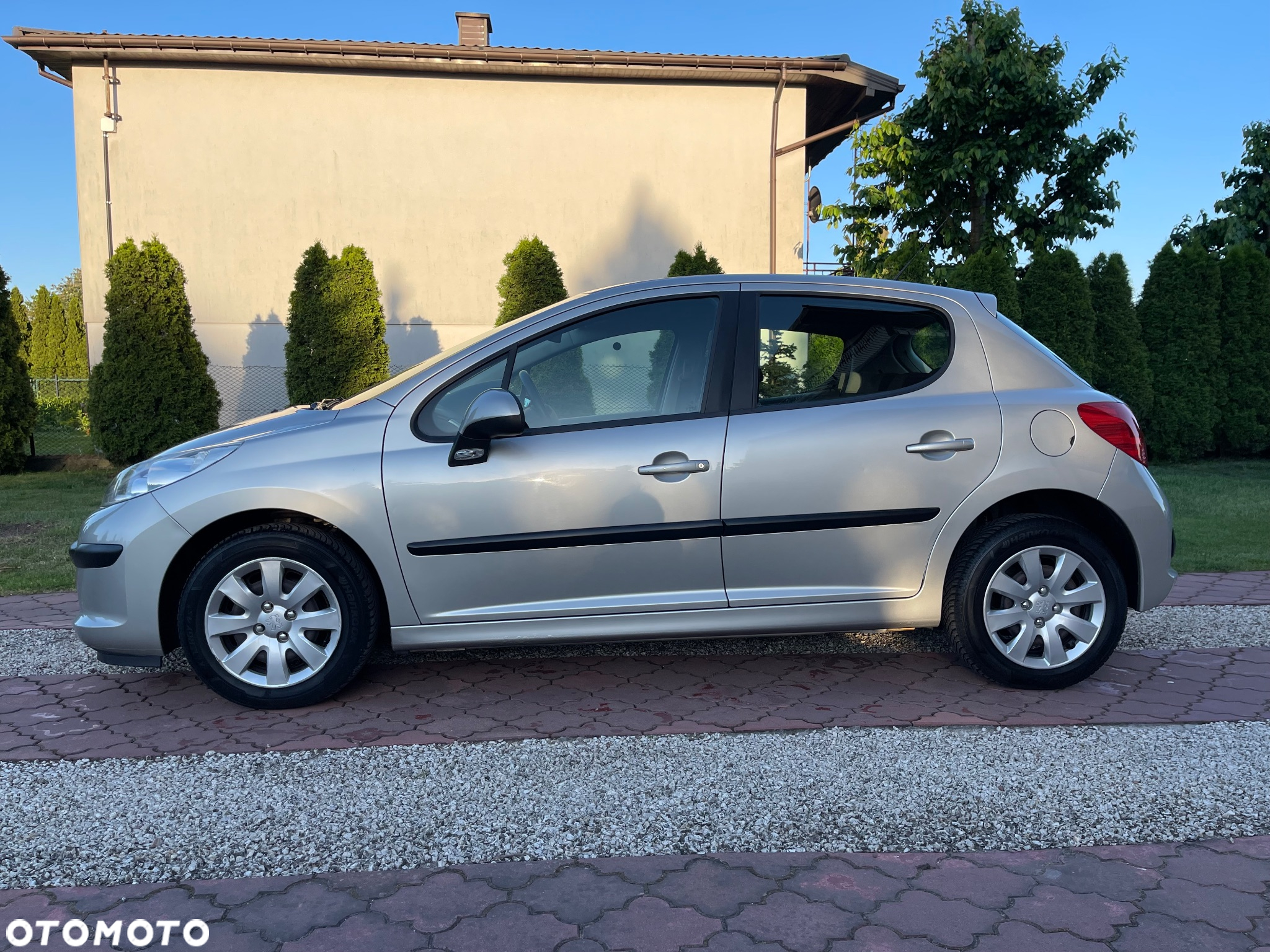 Peugeot 207 1.4 16V Trendy - 2