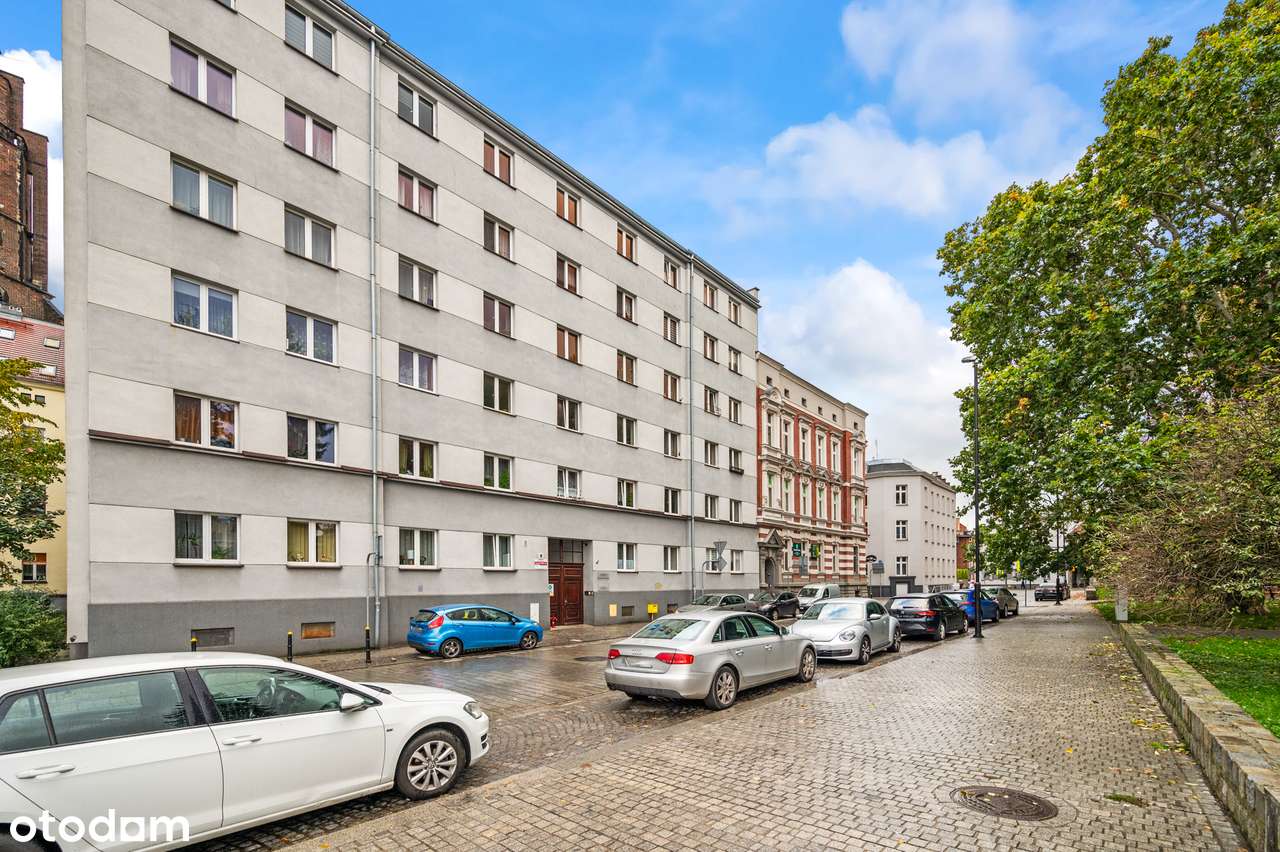 Rynek tuż tuż, mieszkanie z klimatem. 3 niezależne pokoje.-13