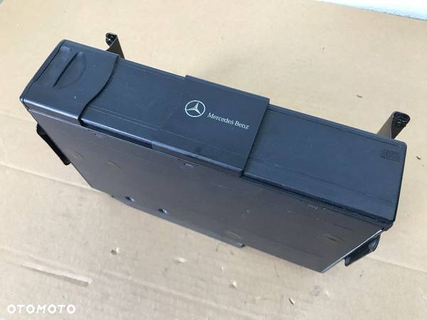 Radio Mercedes Vito W639 wzmacniacz subwoofer głosniki tuner wzmacniacz zmieniarka kmpl. A6398271660 - 12