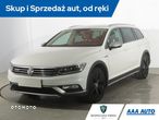 Volkswagen Passat - 2