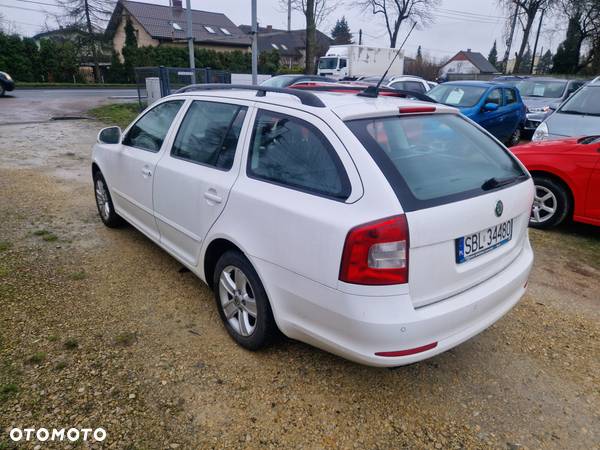 Skoda Octavia 1.8 T FSI Ambiente - 10