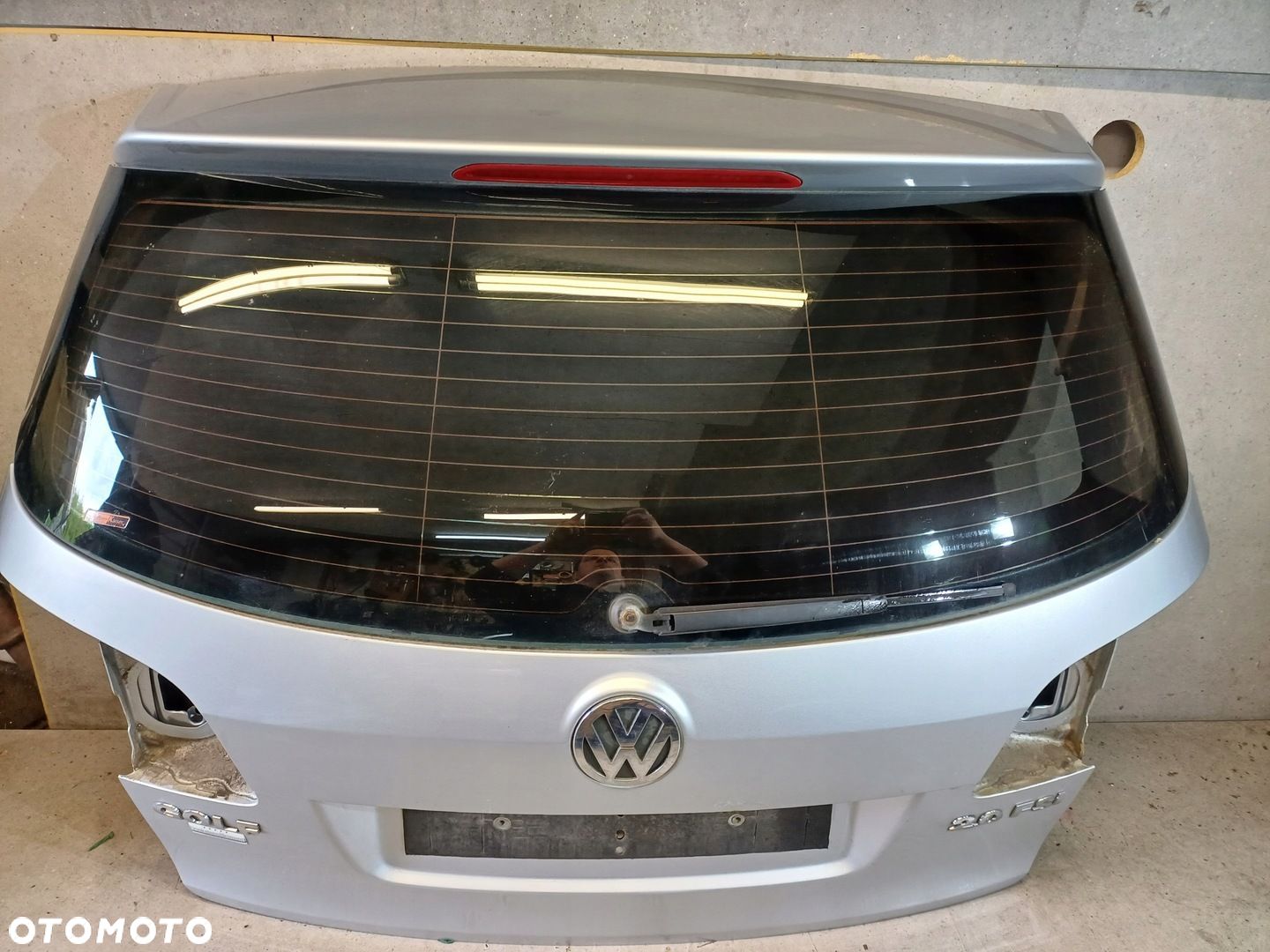 KLAPA TYLNIA VW GOLF V PLUS KOD LAKIERU LA7W - 1