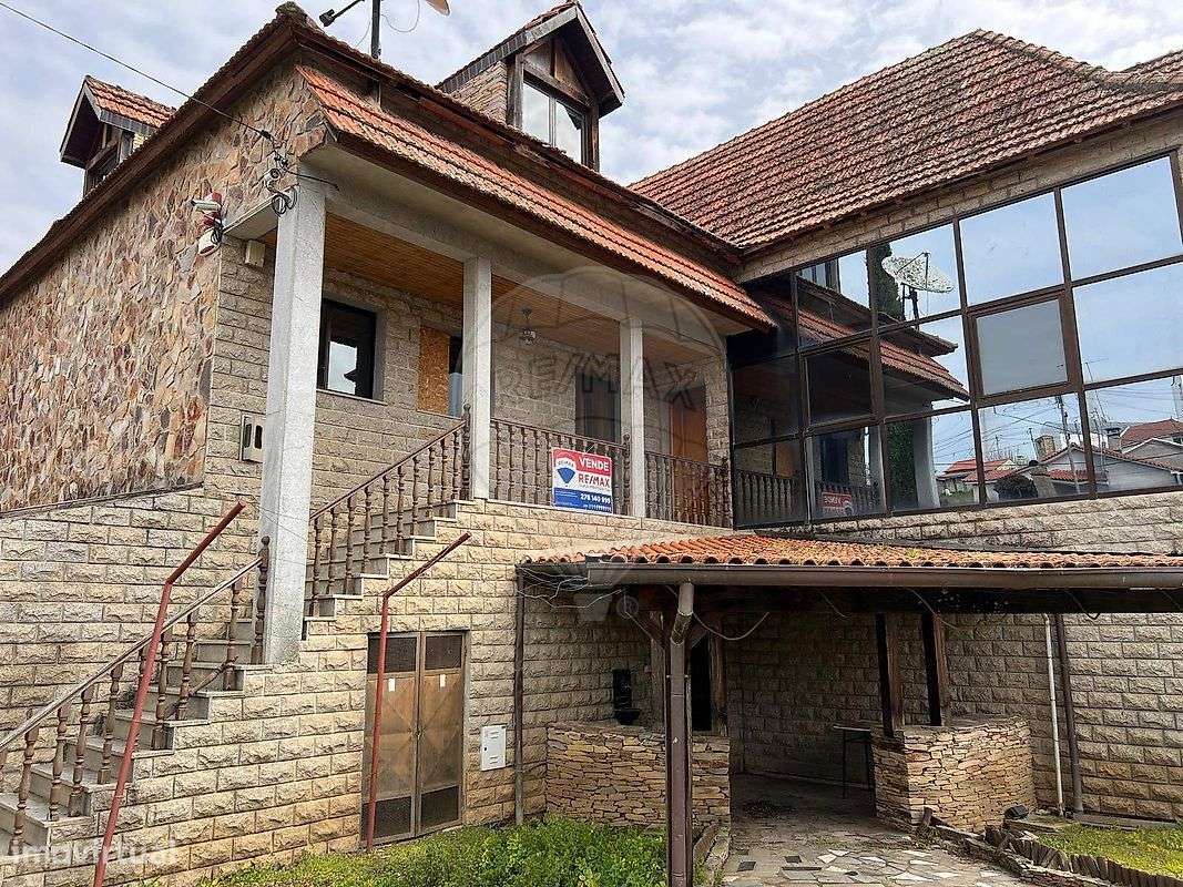 Moradia T4 para venda-12