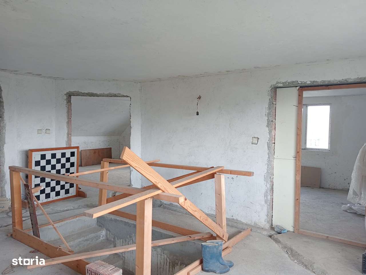 Casa individuala , Zalau , stadiu semifinisat , 800 mp teren - Imagine principală: 4/8