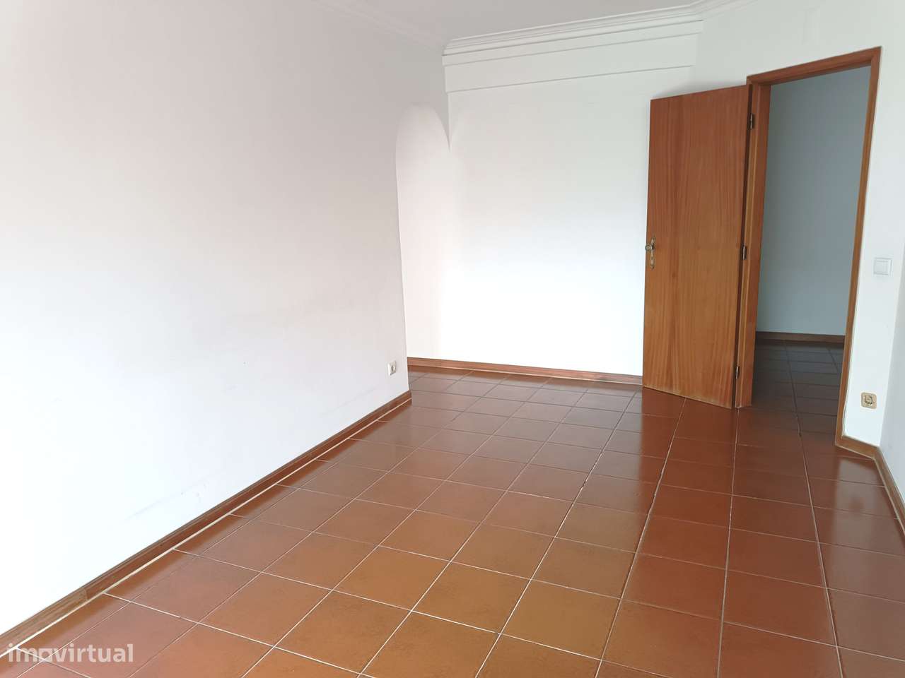 Apartamento T2 em Coimbra (Urbanização Quinta D. João)-1