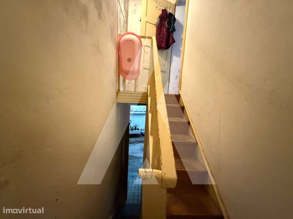 Moradia T4+1 com Traça Tradicional, Pátios e Terreno - Bonsucesso, ... - Grande imagem: 5/20