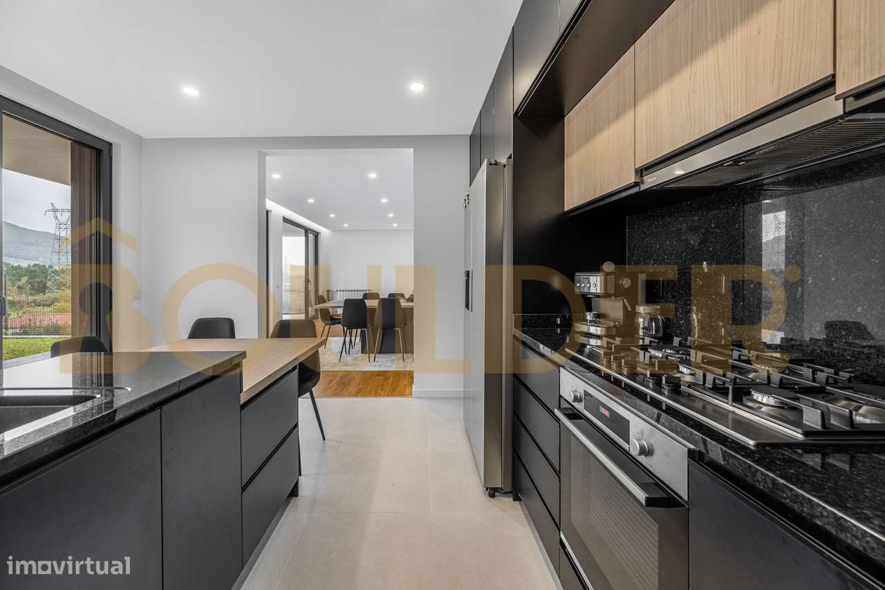 Moradia T4 de Arquitetura Moderna-9