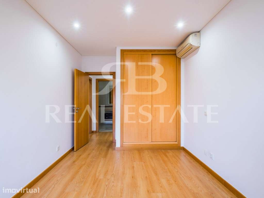 T3 com 150m2 + 2 VARANDAS + VISTA + ESTACIONAMENTO - Colinas do Cru...-16