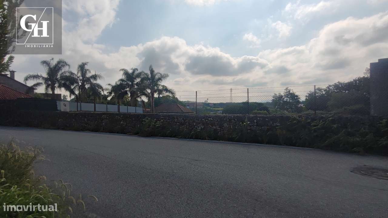 Terreno com moradia em construção - Aceita permuta-8