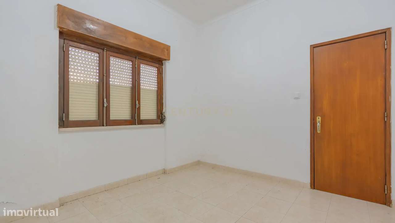 Moradia Isolada com Terreno de 1041 m² – Um Mundo de Possibilidades!-31