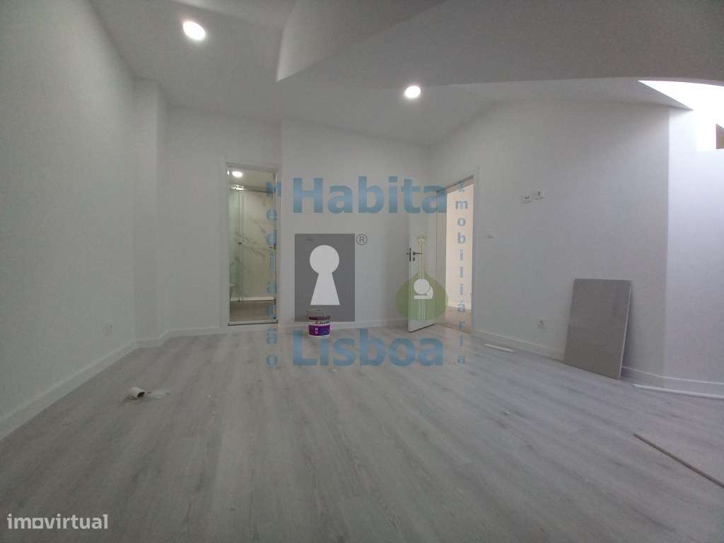 Duplex T3 Com Terraço junto à Praia Costa da Caparica-16