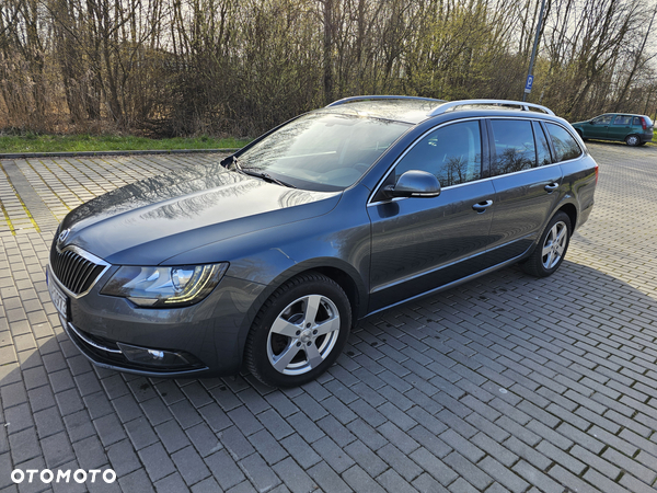 Skoda Superb 2.0 TDI DSG Elegance - 1