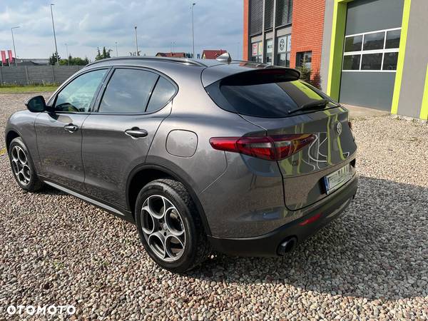 Alfa Romeo Stelvio 2.0 Turbo 16V AT8-Q4 B-Tech - 6