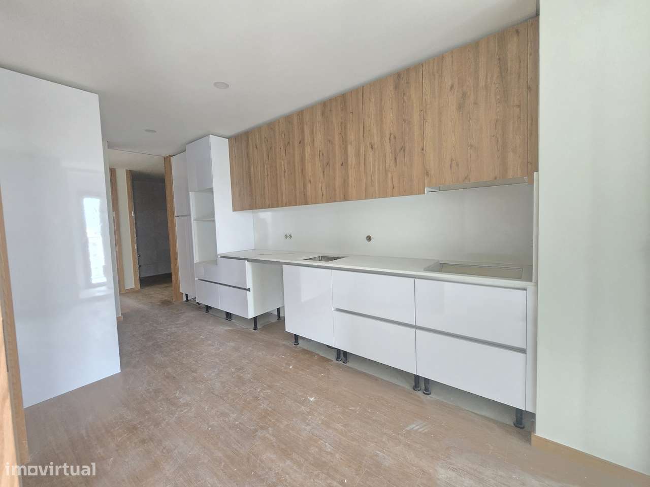 T2+1 Castêlo da Maia novo 2 frentes garagem para 2 viaturas - Grande imagem: 4/18