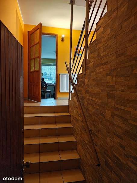 Dom wraz z warsztatami i powierzchnią biurową!-18