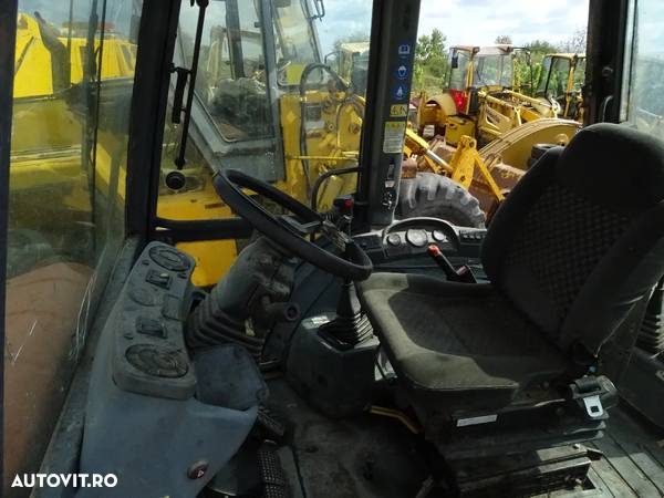 Buldoexcavator Fiat Hitachi FB 100, dezmembrez - 6