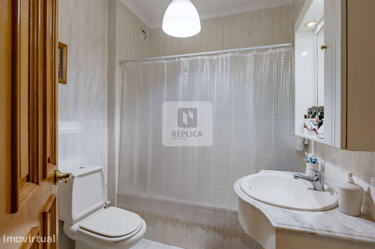 Apartamento T4 Com áreas generosas em Vilar do Paraíso-27