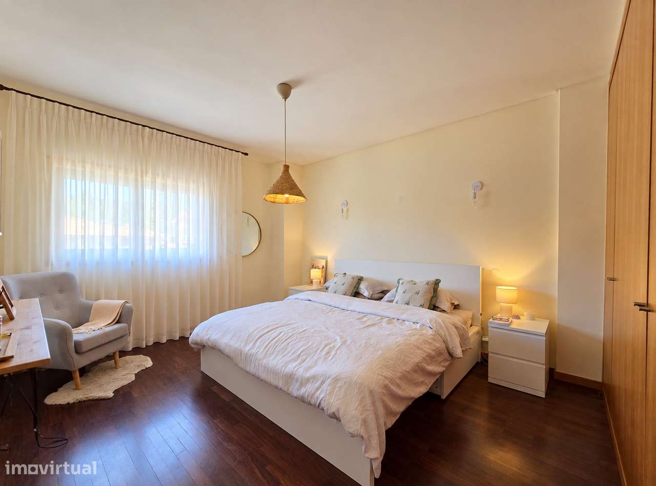 Moradia V4 com Jardim em Freiriz, Vila Verde-9