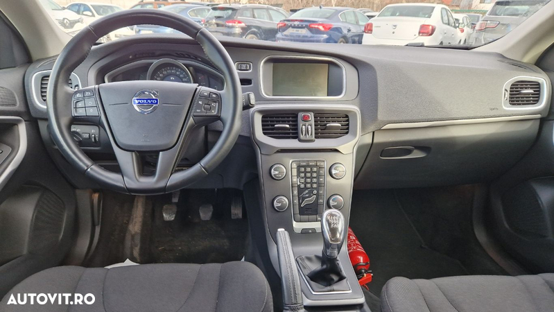 Volvo V40 D2 94g Kinetic - 13