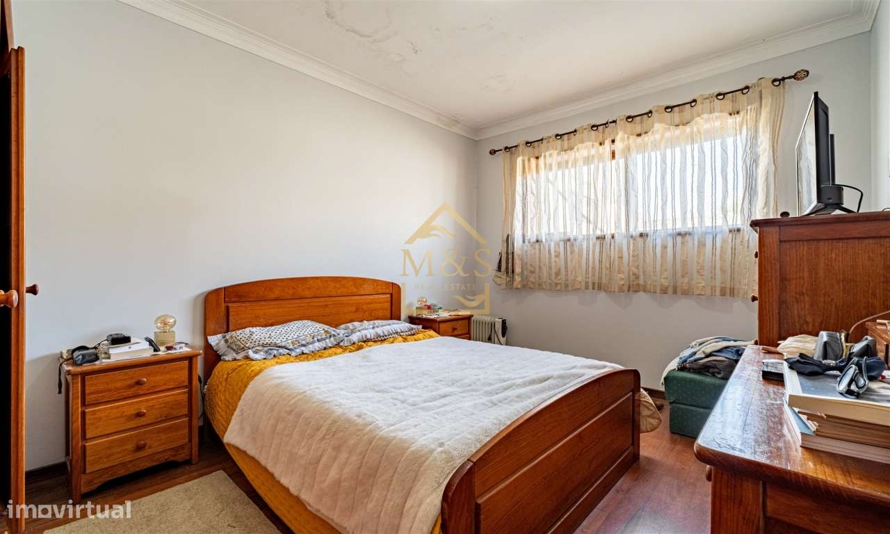 Moradia com comercio| Terreno 2900m2 |  Praia - Lavra-37