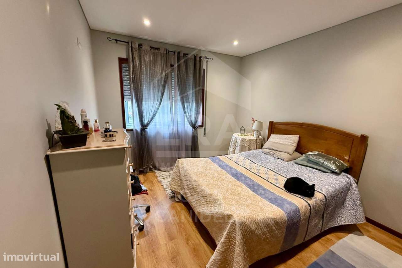 Apartamento T3 com 114 m² | Totalmente Remodelado | Arrendado-6