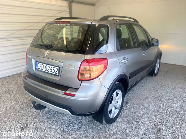 Suzuki SX4 1.6 Comfort - 29