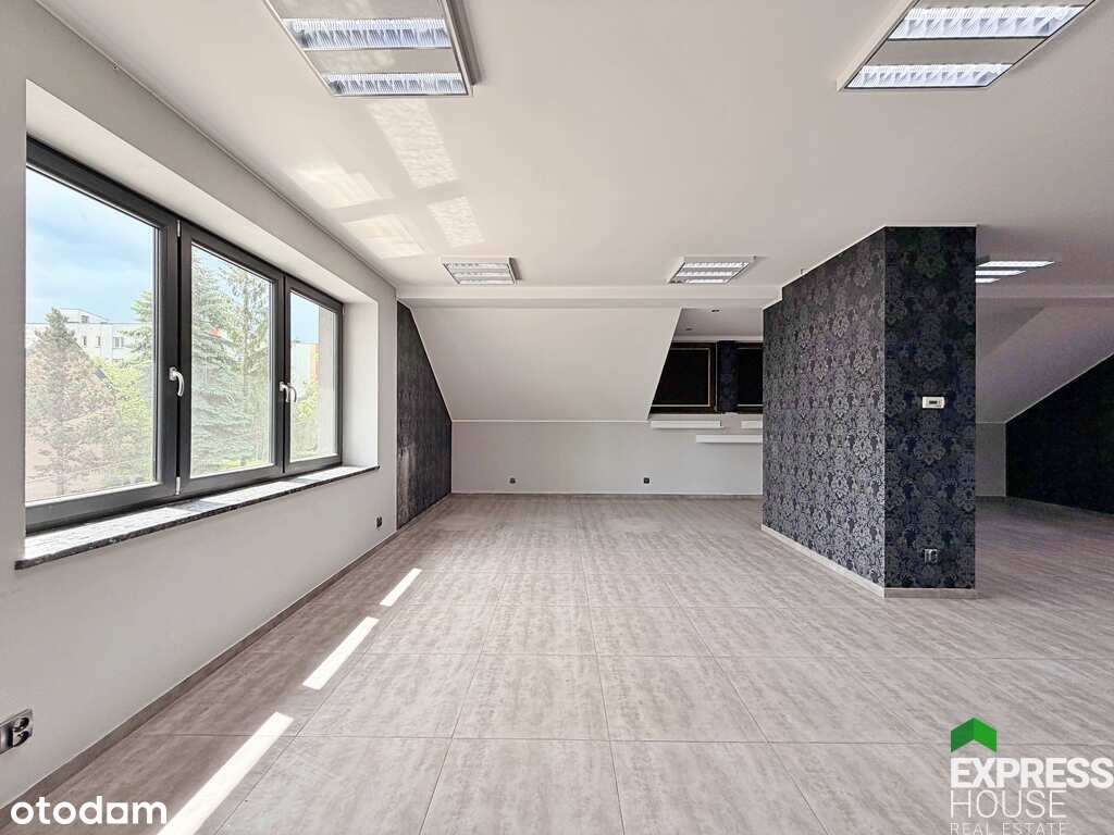 Open space, dwa gabinety, łazienka, I piętro - View 3