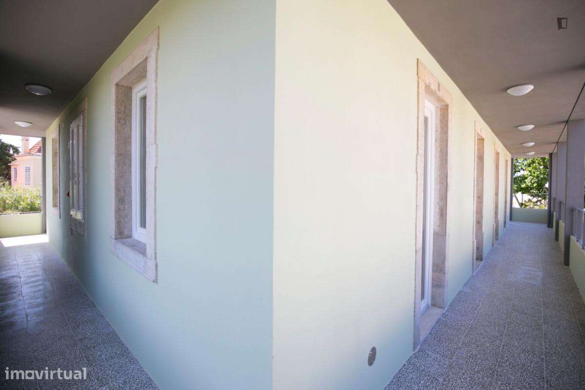 Quarto - localizado em Carcavelos Lisbon - Grande imagem: 3/10