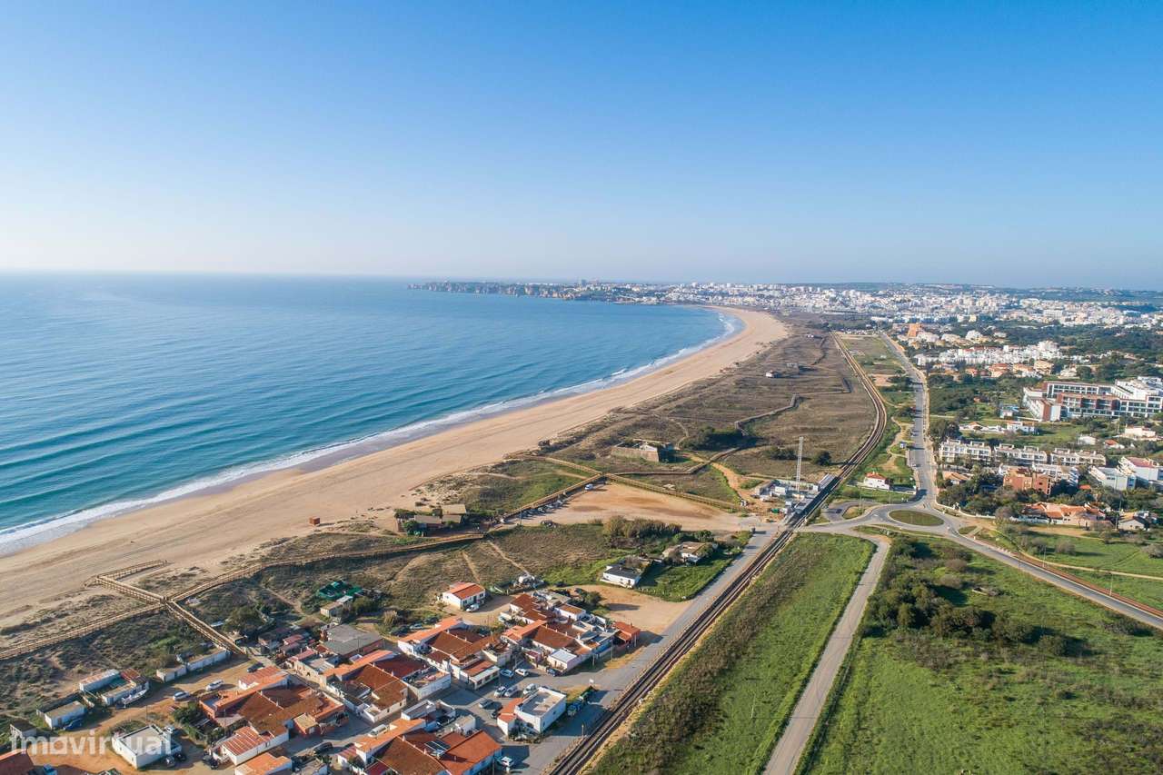 Fantástica moradia em banda para venda na Meia Praia-40