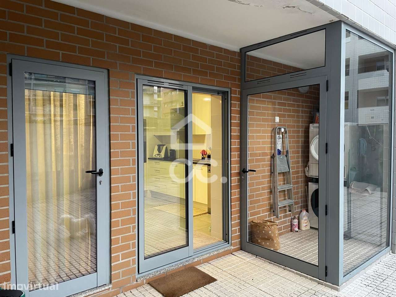 Apartamento T2+1 com piscina e terraço em condomínio privado-5