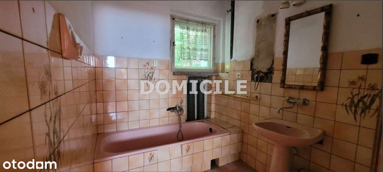 Dom w górach otoczony lasem-14