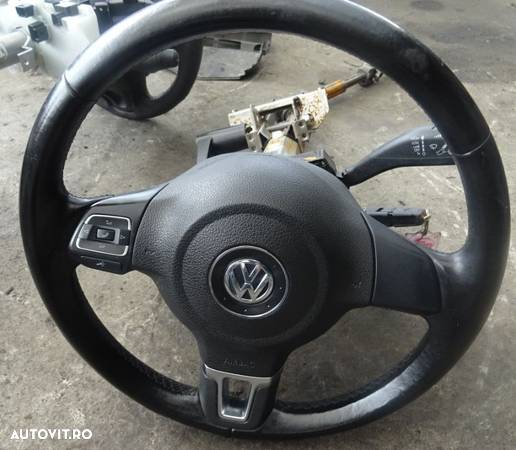 Plansa de bord Volkswagen Polo din 2012 cu airbag volan si pasager volan pe stanga - 2