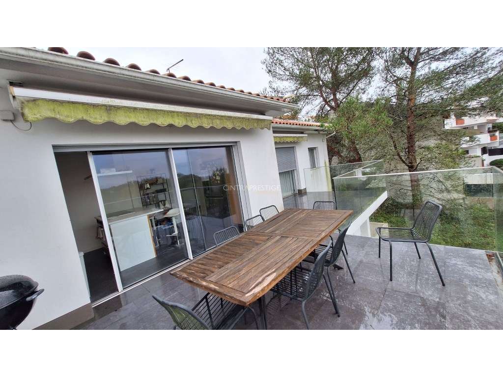 Moradia T5 Remodelada com Painéis Fotovoltaicos - Monte Santos, Sintra-17