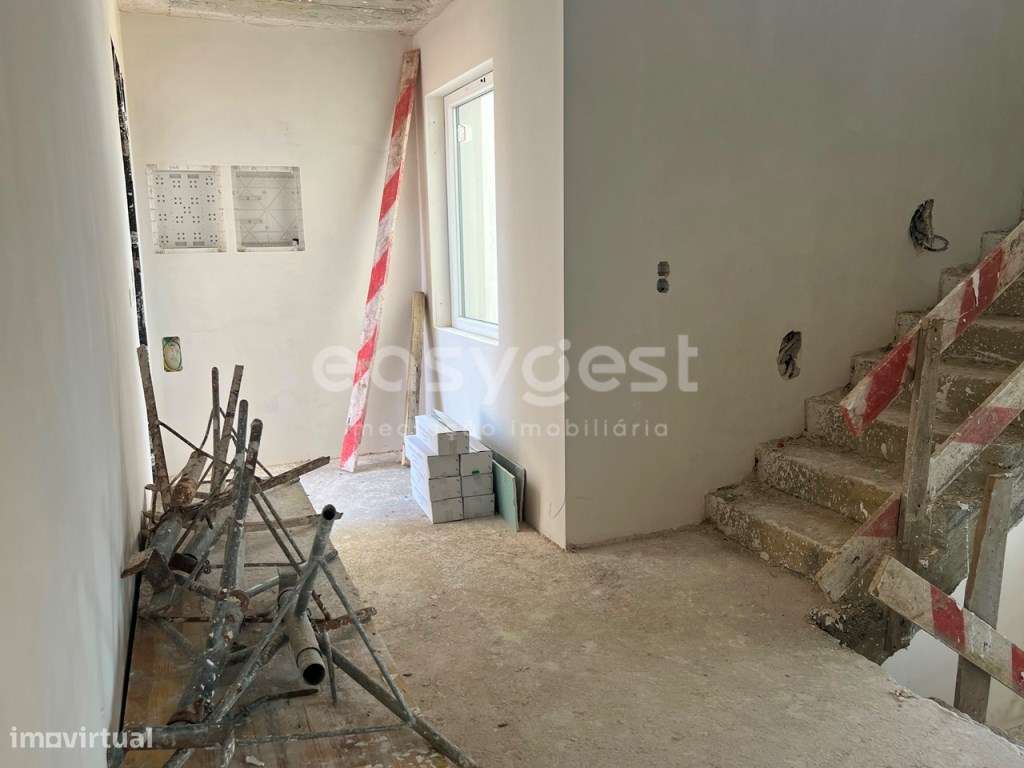 Moradia T4 em construção, Condomínio Fechado e Garagem - Grande imagem: 5/50