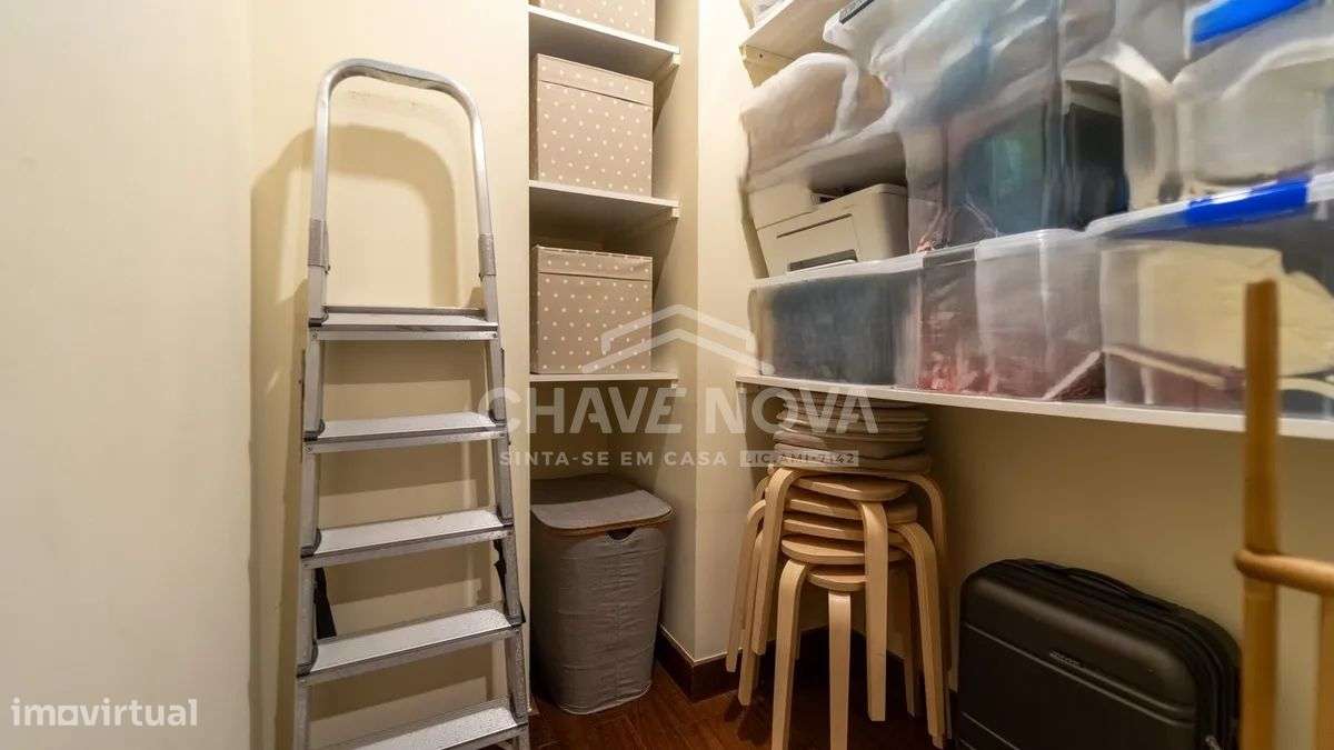 Excelente Apartamento T3, prédio Lake Towers, Vila Nova de Gaia Porto-24