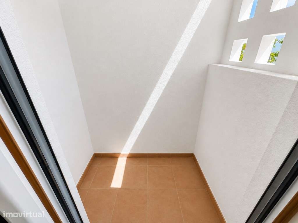 T2 na Quinta da Beloura | 2 Suítes | Garagem | Piscina | Elevador-29