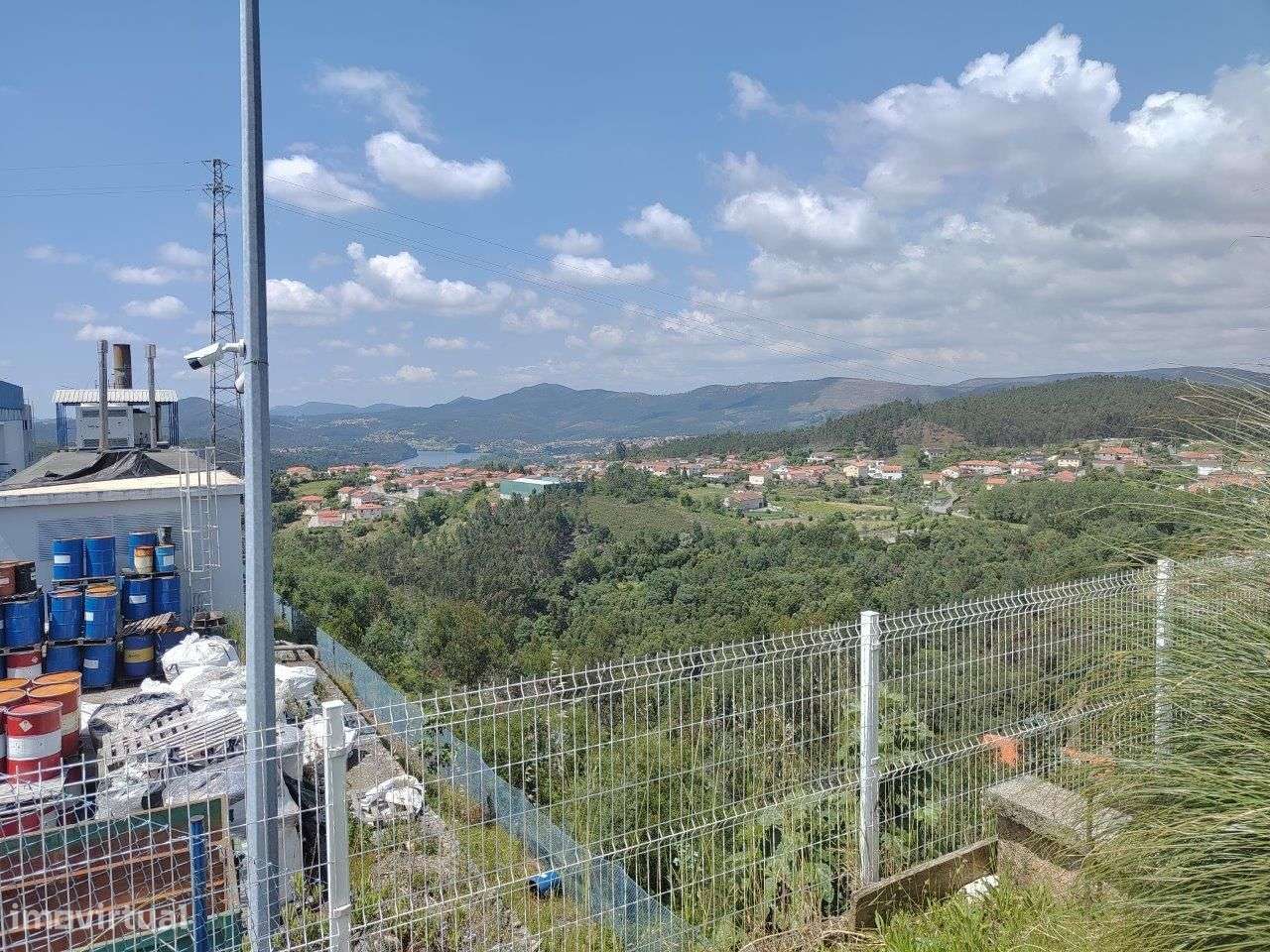 Armazém/fábrica com licenciamento industrial em Castelo de Paiva-33