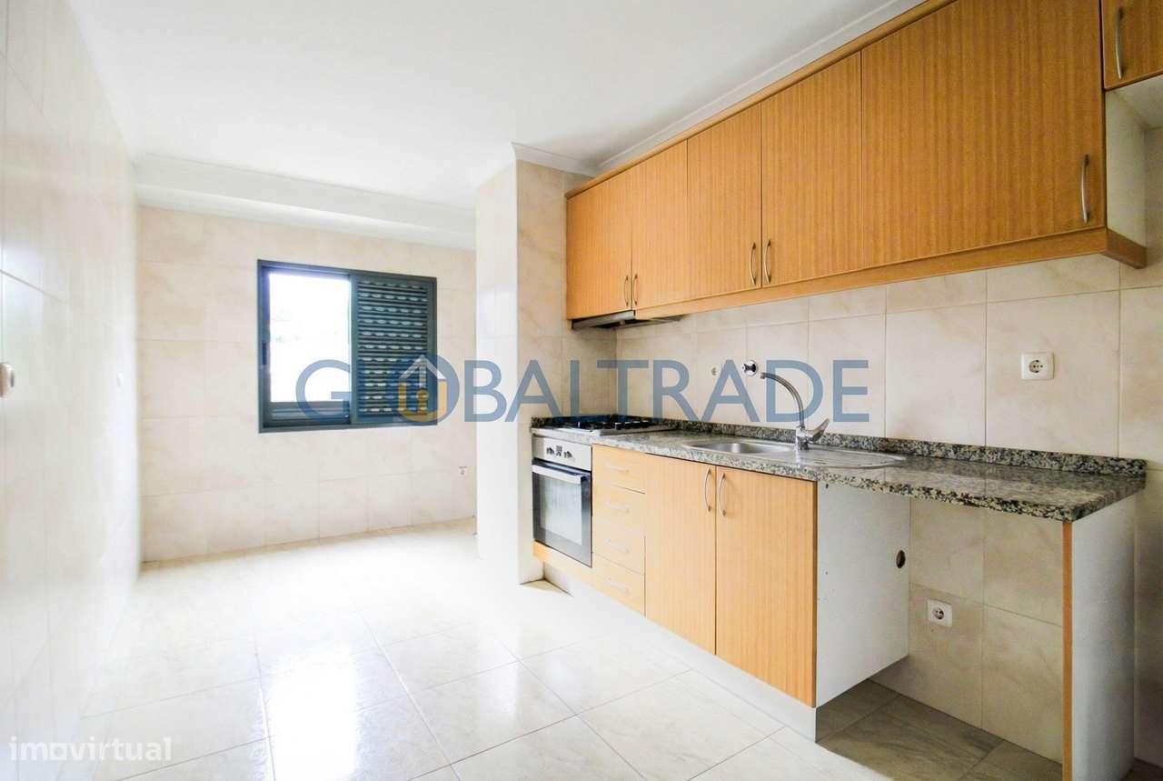 Apartamento T3 Renovado - Condomínio Fechado em Rio Tinto-11