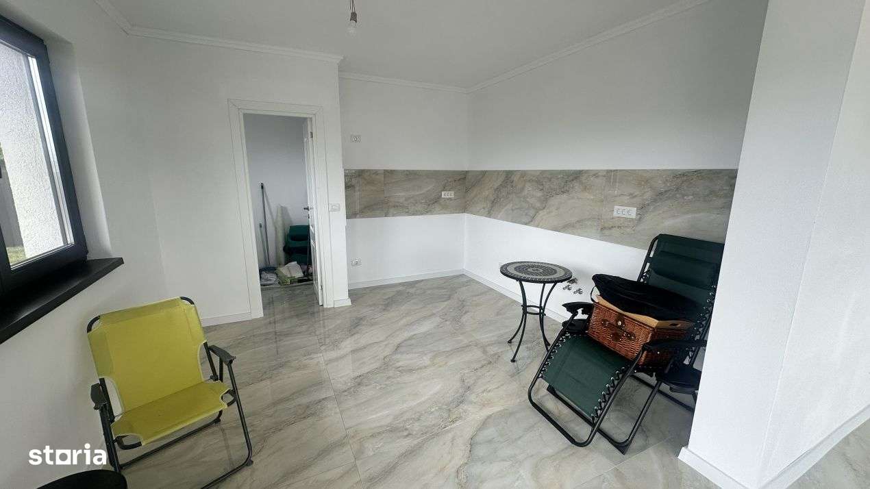 Casa pe un singur nivel 4 camere , in zona Harman - Imagine principală: 4/19