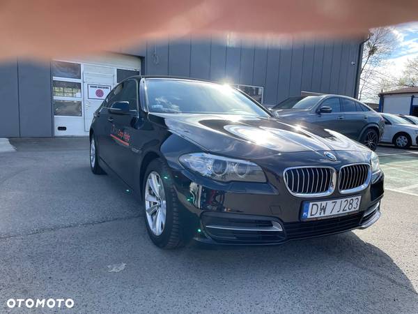 BMW Seria 5 518d - 11