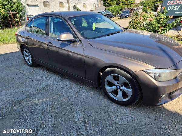 Dezmembrez Bmw F30 320D 2.0 Diesel N47D20C Manual 6+1 Climatronic - Dezmembrari Arad - 8