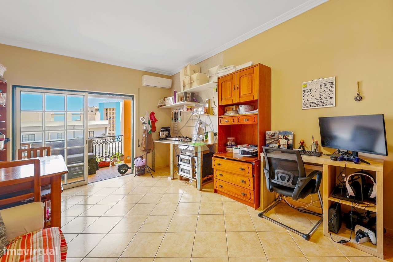 Apartamento T1+3 com Vista Mar do terraço em Quarteira-18
