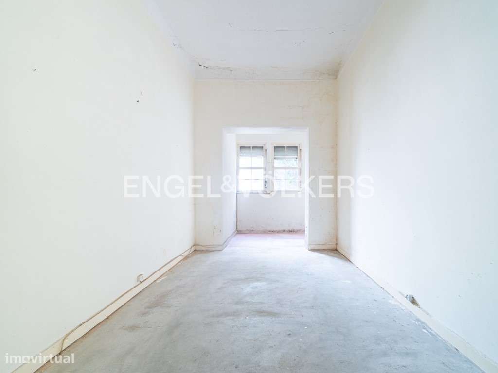 Apartamento por Remodelar com jardim na Graça-1