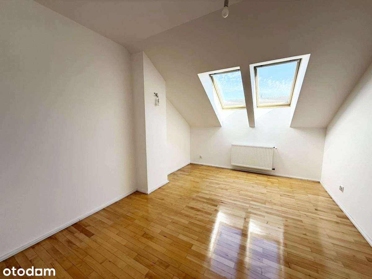 2 - piętrowe mieszkanie w doskonałej lokalizacji !-10