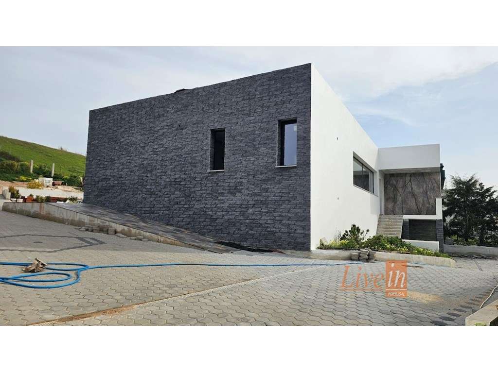 Quinta com Moradia T4 Isolada na Azueira em Mafra - Grande imagem: 5/42