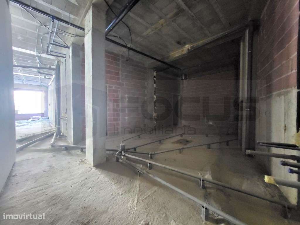 Loja para arredamento - Aveiro - avenida principal !!! - Grande imagem: 5/11