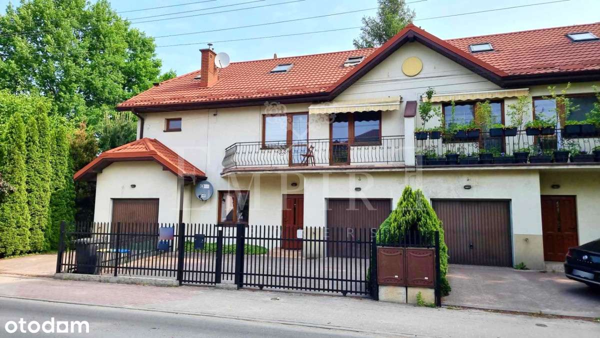 Dom w zabudowie bliźniaczej z ogrodem i garażem-15