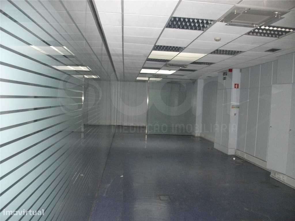 Loja nas Avenidas Novas - Grande imagem: 4/20